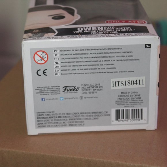 Funko Pop! Owen with baby raptor Target - Picture 2 of 3